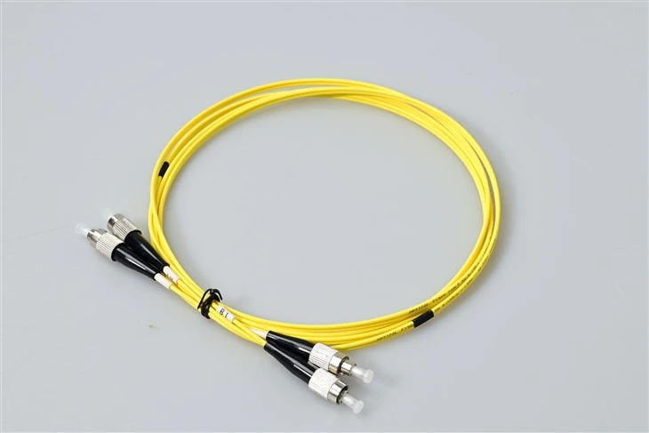 FC UPC Single Mode 9/125 Simplex Patch Cable 2.0mm מעיל PVC צהוב