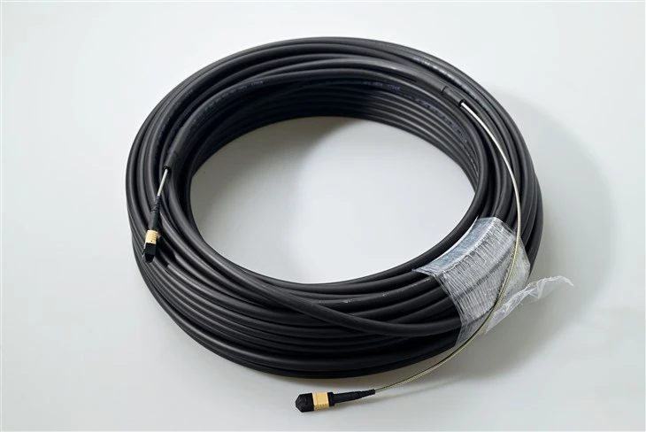 MTP MPO Fiber Patch Cords כבל משוריין
