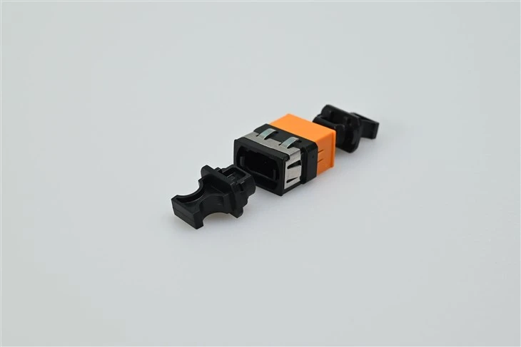 מתאם סיב אופטי MTP/MPO – 0.2dB נמוך-הפסד עם שרוול יישור דיוק- גבוה